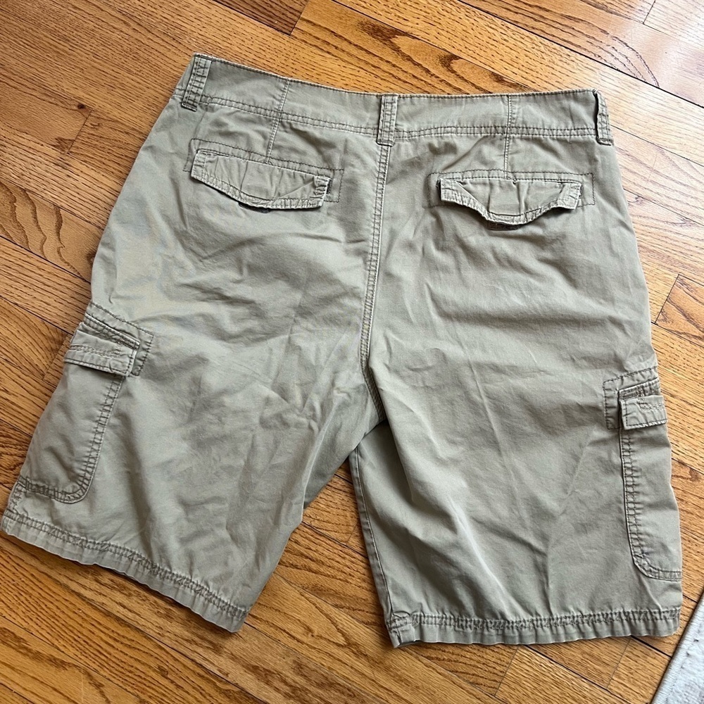 UnionBay Men's Tan Cargo Shorts Size 34 Y2K 90s - Picture 4 of 4